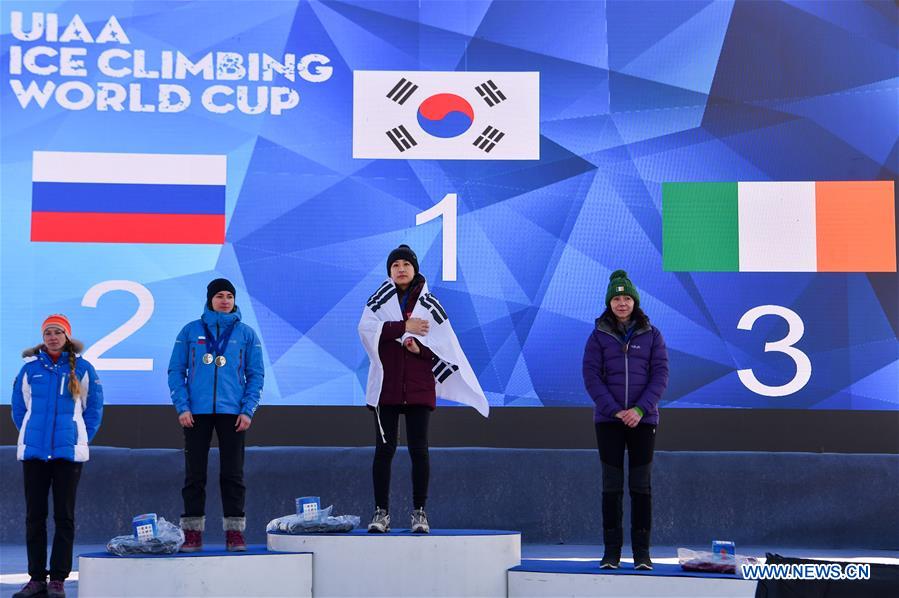 (SP)CHINA-HOHHOT-ICE CLIMBING-UIAA WORLD CUP(CN)