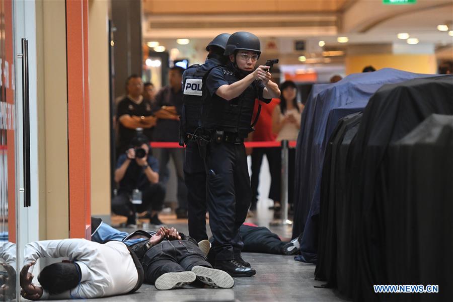SINGAPORE-SHOPPING MALL-ANTI-TERRORIST EXERCISE