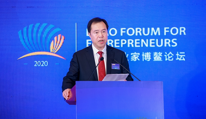 中鐵高新工業(yè)股份有限公司黨委書(shū)記、董事長(zhǎng)易鐵軍演講