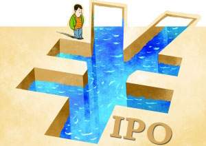 新股發(fā)行以發(fā)行人信息披露為中心，中介機構(gòu)對發(fā)行人信息披露的真實性、準確性、完整性進行把關，將證券發(fā)行人的持續(xù)盈利能力和投資價值，交由投資者和市場自主判斷，而監(jiān)管部門和發(fā)審委只對發(fā)行申請文件和信息披露內(nèi)容的合法合規(guī)性進行審核，開啟了向注冊制的過渡。 　　武漢科技大學證券研究所所長董登新：證監(jiān)會、發(fā)審委的職責有所轉(zhuǎn)變，部分行政干預有退出跡象，而將價值判斷交由投資者和市場，而這正是注冊制的基本精神和核心內(nèi)容之一。