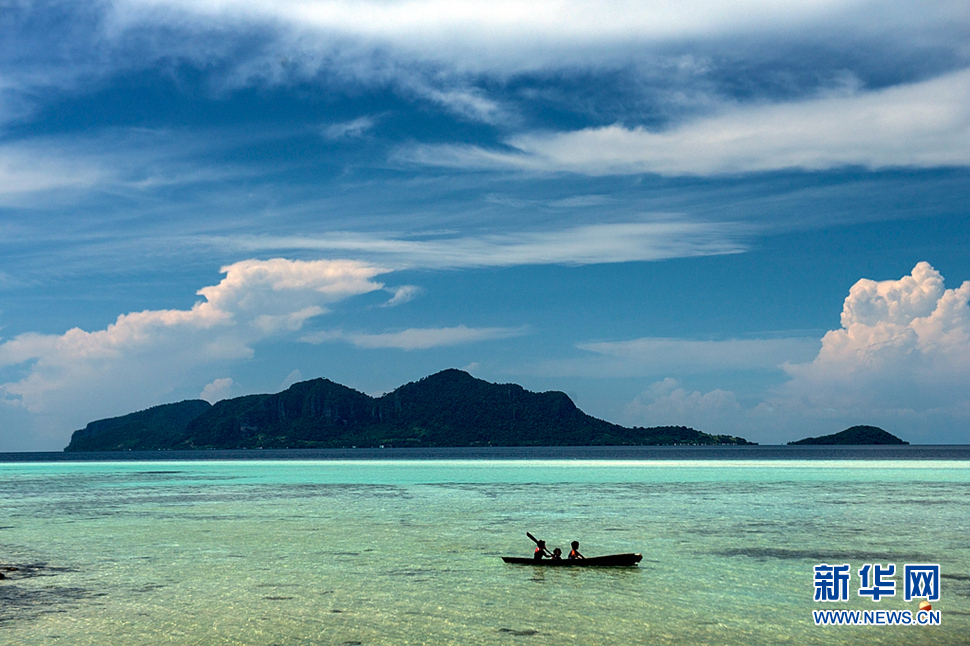 《那藍天，那碧海，那伊甸園般的神秘之地》