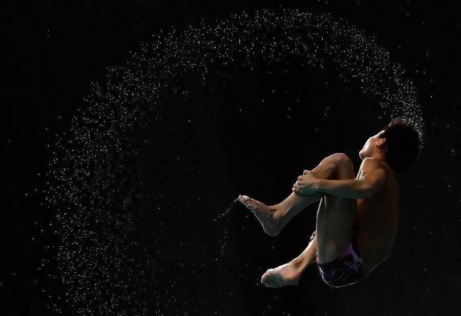 一周體育最酷時(shí)刻：&ldquo;老鷹捉小雞&rdquo;&ldquo;冰美人&rdquo;