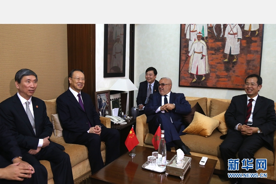 9月19日，在摩洛哥首都拉巴特，中共中央書記處書記、全國政協(xié)副主席杜青林（左二）會見摩洛哥政府首腦本&middot;基蘭（右二）。應摩洛哥參議院邀請，中共中央書記處書記、全國政協(xié)副主席杜青林于18日至20日率中共代表團訪摩，分別會見政府首腦本&middot;基蘭、參議長本希馬、真實性與現(xiàn)代黨總書記奧馬里等。新華社記者劉鍇攝