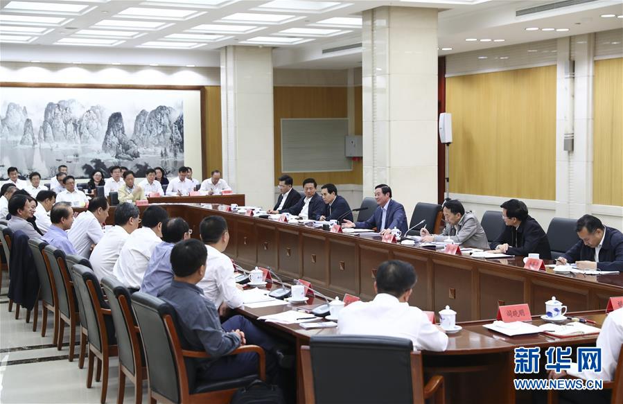 9月21日，中宣部在北京召開(kāi)中央媒體駐外機(jī)構(gòu)外宣工作座談會(huì)。中共中央政治局委員、中央書記處書記、中宣部部長(zhǎng)劉奇葆出席座談會(huì)并講話。新華社記者 謝環(huán)馳 攝 