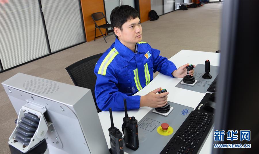 (十九大時光·圖文互動)(2)歷史性成就彪炳史冊 新時代藍圖催人奮進——來自基層蹲點現(xiàn)場的報道