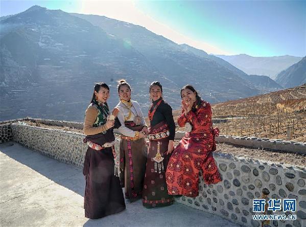 （圖文互動）（3）那些因農(nóng)村路改變的青春&mdash;&mdash;三位80后青年的鄉(xiāng)村奮斗路