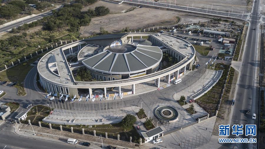 （新華全媒頭條&middot;圖文互動）（3）特稿：深化周邊友好　共促亞太繁榮&mdash;&mdash;寫在習近平主席出席亞太經(jīng)合組織第二十六次領(lǐng)導人非正式會議，對巴布亞新幾內(nèi)亞、文萊和菲律賓進行國事訪問并在巴新同建交太平洋島國領(lǐng)導人會晤之際