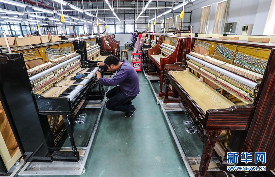 （在習近平新時代中國特色社會主義思想指引下&middot;慶祝改革開放40周年&middot;協(xié)調(diào)發(fā)展）（新華全媒頭條&middot;圖文互動）（6）協(xié)調(diào)發(fā)展：奏響全面建成小康社會交響曲