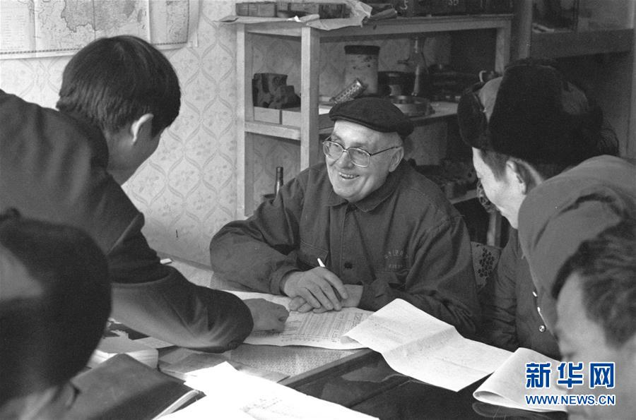 （圖文互動）（2）為發(fā)展和進步，與中國攜手同行&mdash;&mdash;中國改革友誼獎章獲得者群像 