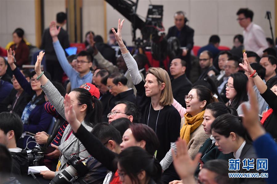 （兩會(huì)）（4）農(nóng)業(yè)部部長(zhǎng)韓長(zhǎng)賦等就&ldquo;實(shí)施鄉(xiāng)村振興戰(zhàn)略 推動(dòng)農(nóng)業(yè)轉(zhuǎn)型升級(jí)&rdquo;答記者問