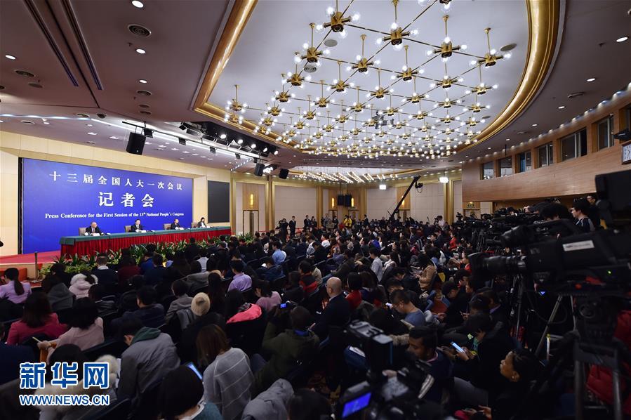 （兩會(huì)&middot;XHDW）（1）農(nóng)業(yè)部部長(zhǎng)韓長(zhǎng)賦等就&ldquo;實(shí)施鄉(xiāng)村振興戰(zhàn)略 推動(dòng)農(nóng)業(yè)轉(zhuǎn)型升級(jí)&rdquo;答記者問