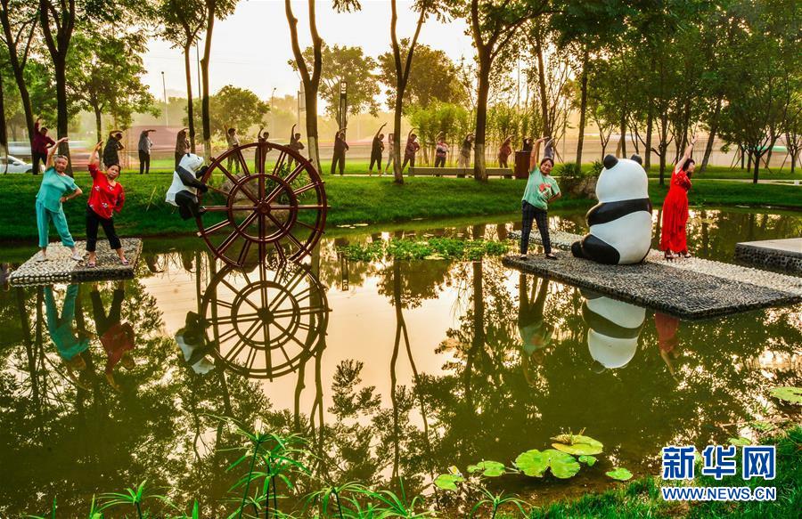 （新華全媒頭條&middot;圖文互動）（3）風正一帆懸&mdash;&mdash;以習近平同志為核心的黨中央治國理政一年間