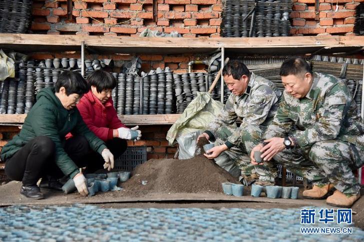 （走基層 聽民聲&middot;圖文互動）（2）&ldquo;扶貧，更扶村&rdquo;&mdash;&mdash;黑龍江扶貧一線蹲點觀察