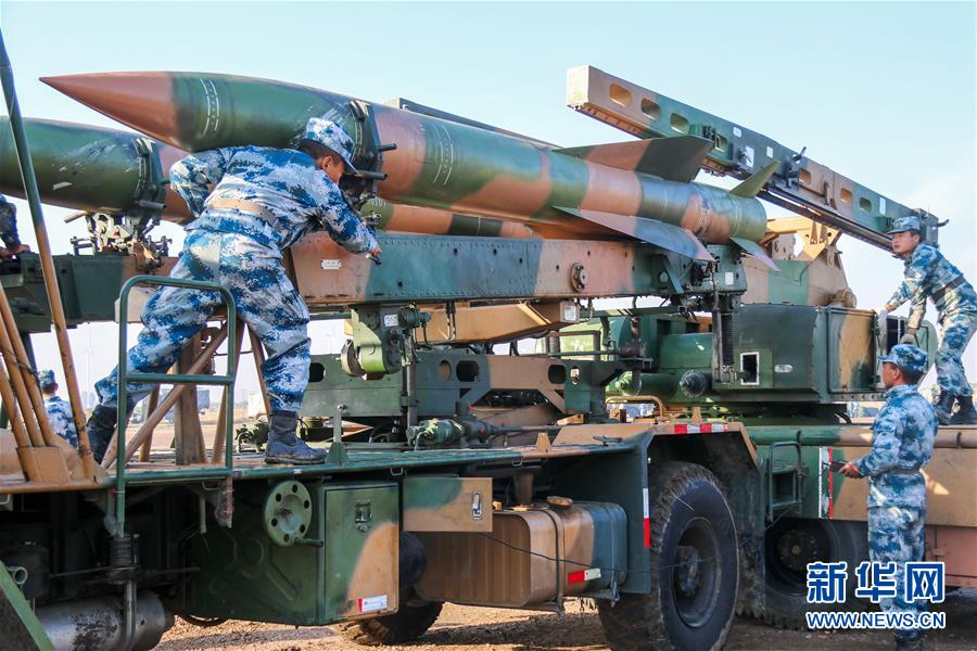 （新華全媒頭條&middot;圖文互動(dòng)）（4）向祖國(guó)報(bào)告：我在戰(zhàn)位守萬家團(tuán)圓&mdash;&mdash;解放軍和武警部隊(duì)新春佳節(jié)備戰(zhàn)執(zhí)勤記事