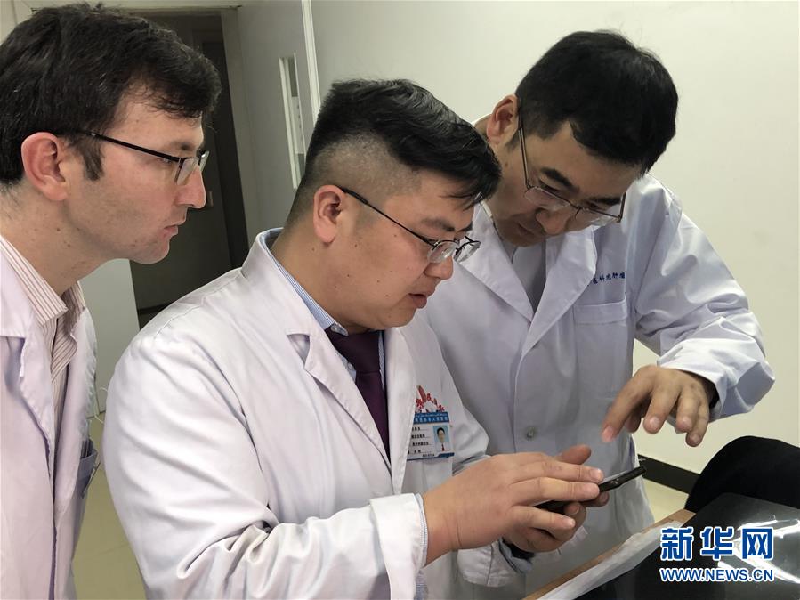 （圖文互動(dòng)）（4）沙漠邊緣迎來(lái)了&ldquo;國(guó)家醫(yī)療隊(duì)&rdquo;