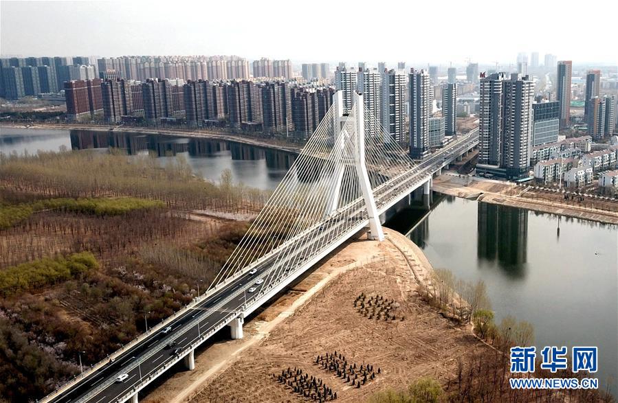 （在習(xí)近平新時(shí)代中國(guó)特色社會(huì)主義思想指引下&mdash;&mdash;新時(shí)代新作為新篇章&middot;圖文互動(dòng)）（3）梗阻的&ldquo;血脈&rdquo;通了 彼此的心拉近了&mdash;&mdash;京津冀&ldquo;斷頭路&rdquo;打通記