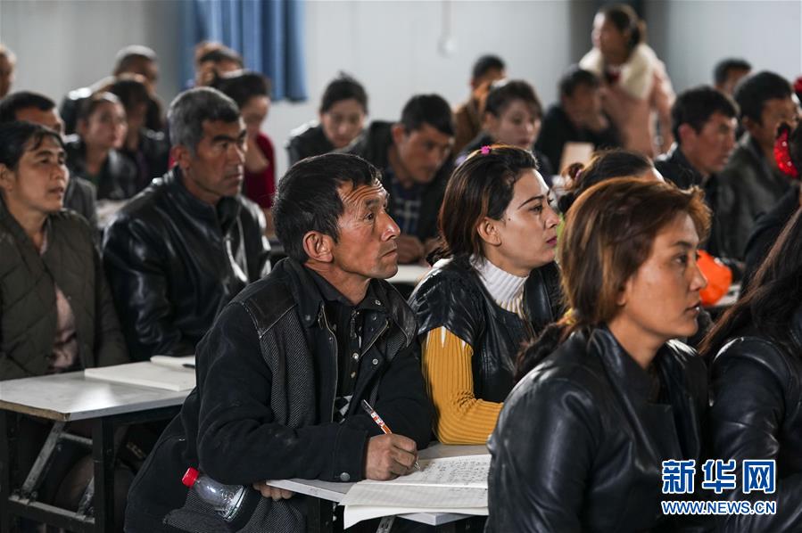 （新華全媒頭條&middot;圖文互動(dòng)）（7）一步千年，&ldquo;最后的沙漠部落&rdquo;遷入新家園