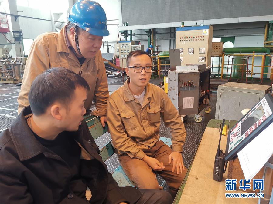 （勞動者風采&middot;圖文互動）（2）練就毫厘&ldquo;繡花功&rdquo;&mdash;&mdash;記杭汽輪&ldquo;金藍領(lǐng)&rdquo;吳國林