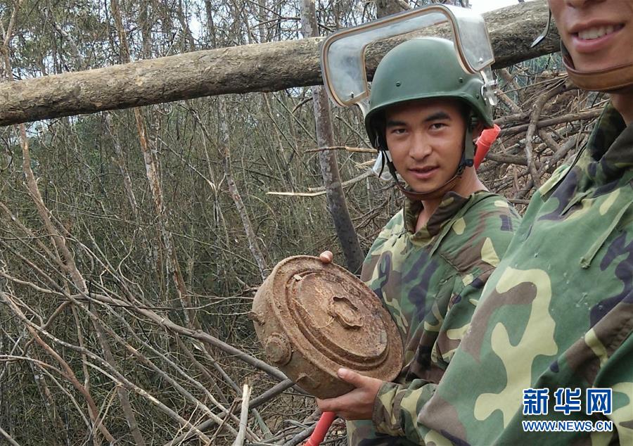 （時(shí)代先鋒&middot;圖文互動(dòng)）（2）新時(shí)代最可愛的人&mdash;&mdash;記陸軍某掃雷排爆大隊(duì)英雄戰(zhàn)士杜富國