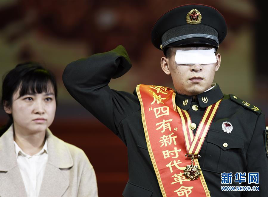 （時(shí)代先鋒&middot;圖文互動(dòng)）（3）新時(shí)代最可愛的人&mdash;&mdash;記陸軍某掃雷排爆大隊(duì)英雄戰(zhàn)士杜富國