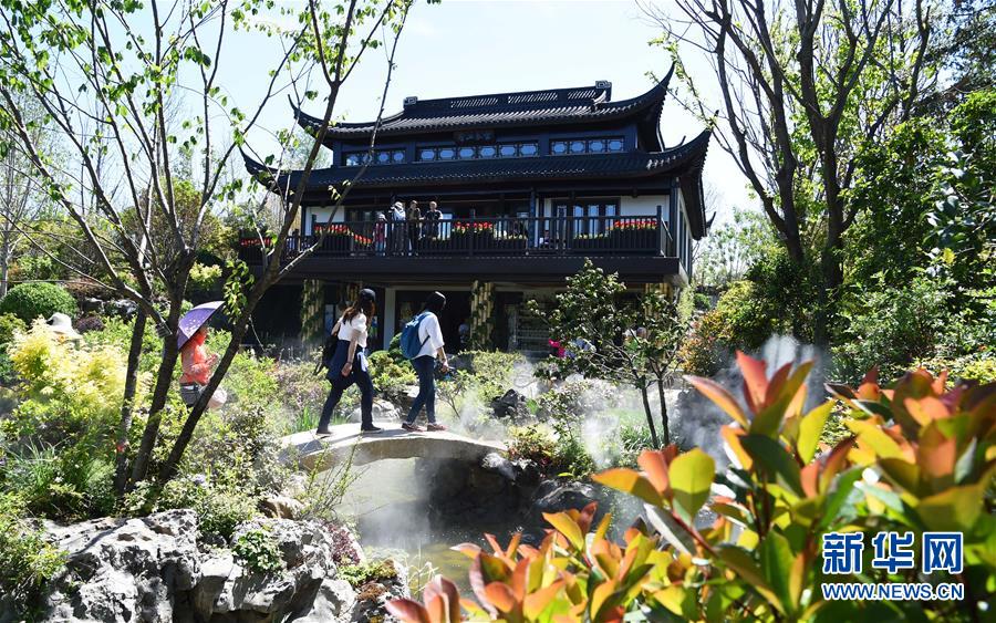 （在習(xí)近平新時(shí)代中國(guó)特色社會(huì)主義思想指引下&mdash;&mdash;新時(shí)代新作為新篇章&middot;圖文互動(dòng)）（5）從世園會(huì)&ldquo;看&rdquo;中國(guó)綠色發(fā)展之路&mdash;&mdash;寫(xiě)在北京世園會(huì)&ldquo;中國(guó)國(guó)家館日&rdquo;到來(lái)之際