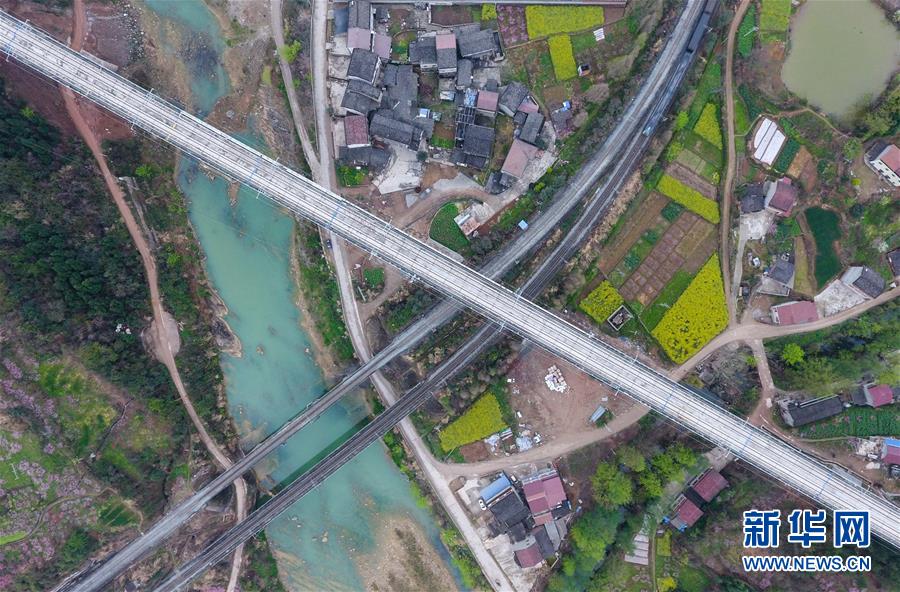 （壯麗70年&middot;奮斗新時代&mdash;&mdash;共和國發(fā)展成就巡禮&middot;圖文互動）（6）治蜀往事激越 興川今朝豪邁&mdash;&mdash;新中國成立70年四川發(fā)展巡禮