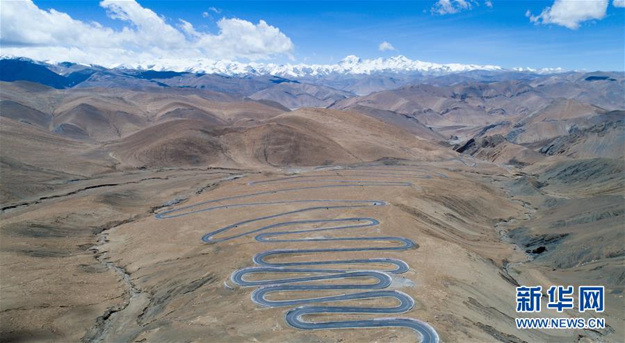 （壯麗70年&middot;奮斗新時代&mdash;&mdash;共和國發(fā)展成就巡禮）（9）人暢其行、貨暢其流&mdash;&mdash;共和國交通運(yùn)輸業(yè)發(fā)展成就巡禮