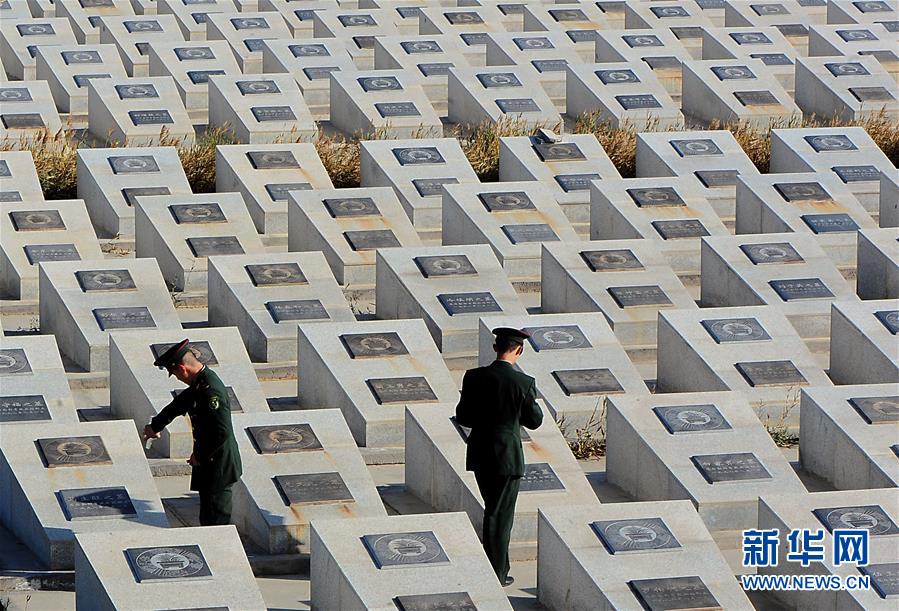 （圖文互動(dòng)）（7）為了&ldquo;中國號&rdquo;巨輪揚(yáng)帆遠(yuǎn)航&mdash;&mdash;中國共產(chǎn)黨領(lǐng)導(dǎo)下的人民軍隊(duì)忠于祖國、服務(wù)人民啟示錄