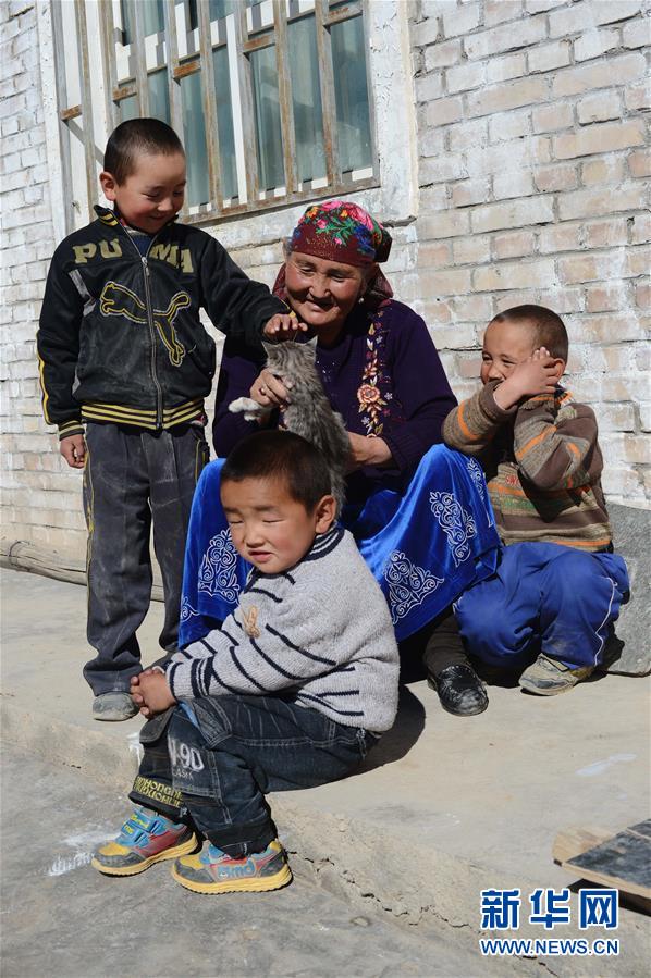 （壯麗70年&middot;奮斗新時代&mdash;&mdash;共和國榮光&middot;圖文互動）（1）中國，一生的守護&mdash;&mdash;記&ldquo;人民楷模&rdquo;國家榮譽稱號獲得者布茹瑪汗&middot;毛勒朵