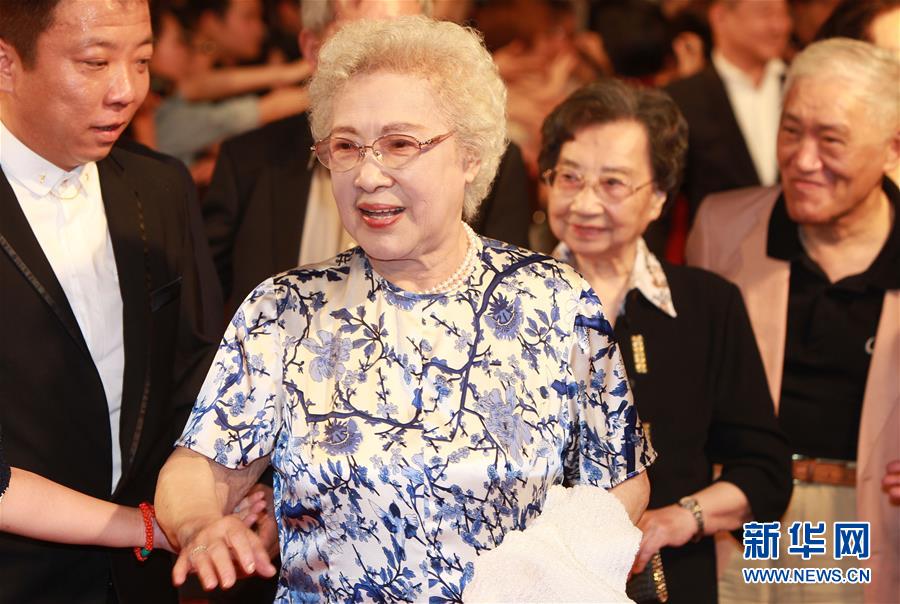 （壯麗70年&middot;奮斗新時(shí)代&mdash;&mdash;共和國(guó)榮光&middot;圖文互動(dòng)）（2）秦怡：中國(guó)銀幕不老的&ldquo;青春之歌&rdquo;