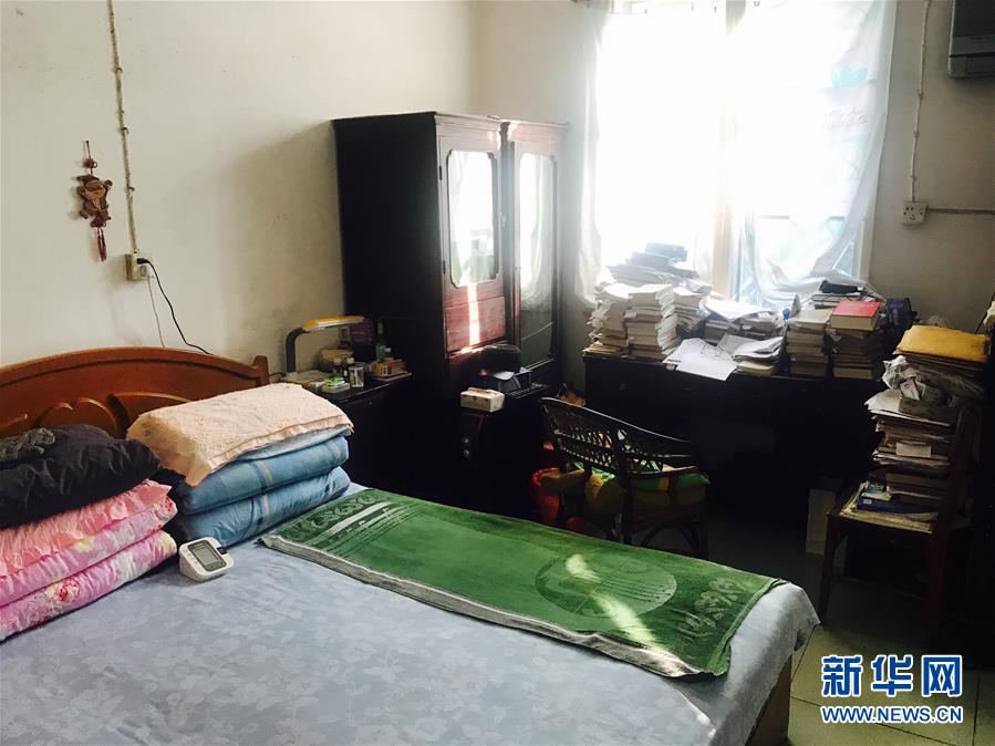 （新華全媒頭條&middot;圖文互動）（11）滄海橫流 信仰彌堅&mdash;&mdash;記共產黨員、湘潭大學九旬教授滄南