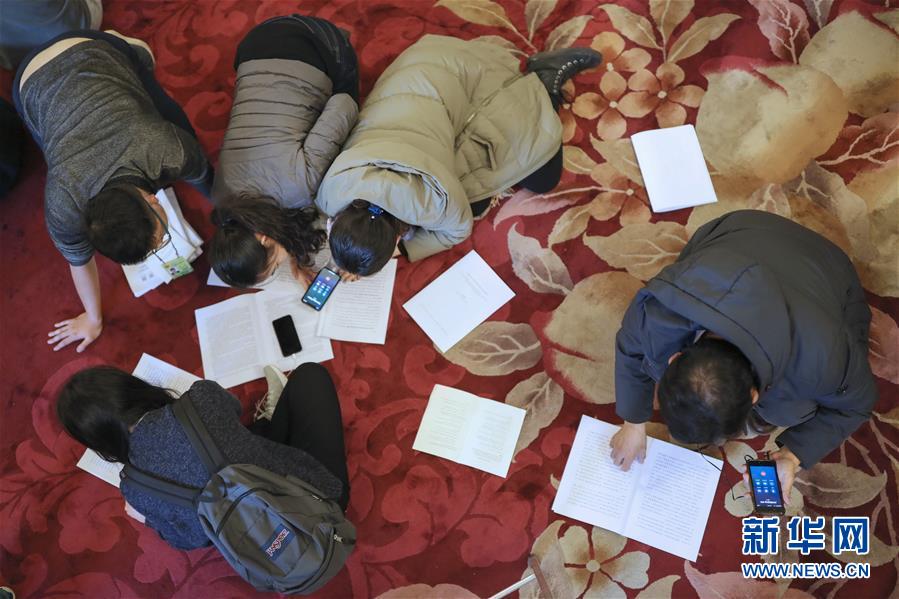 （兩會(huì)&middot;人大開(kāi)幕&middot;XHDW）（18）十三屆全國(guó)人大二次會(huì)議在京開(kāi)幕