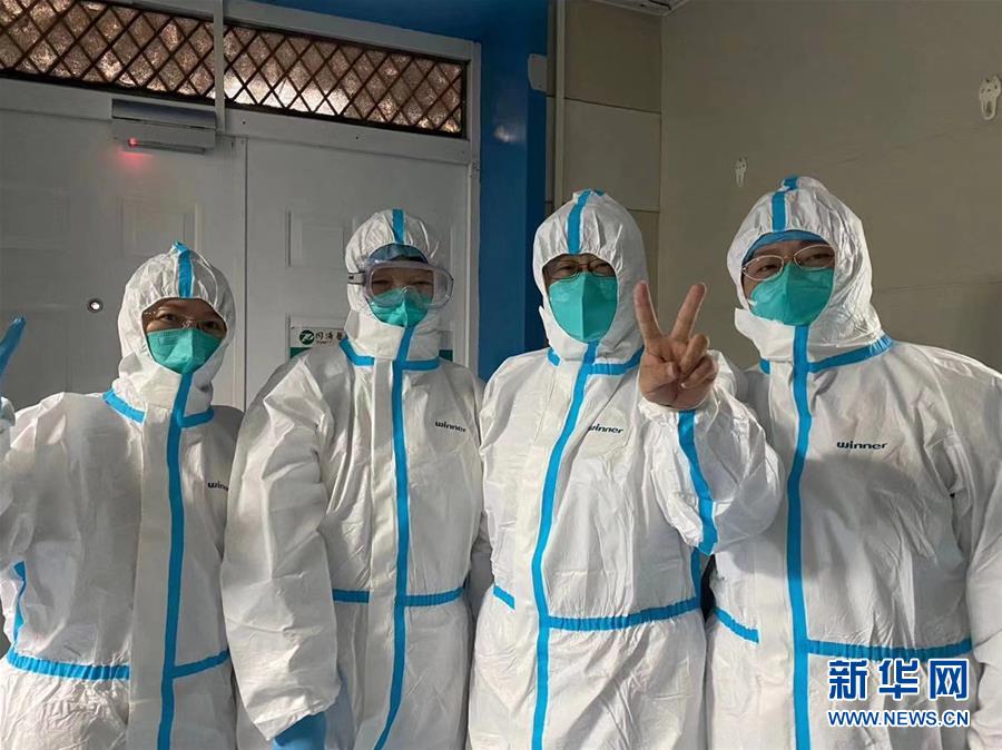 (新華全媒頭條·圖文互動)(3)凡人亦英雄——連線一線醫(yī)護(hù)人員