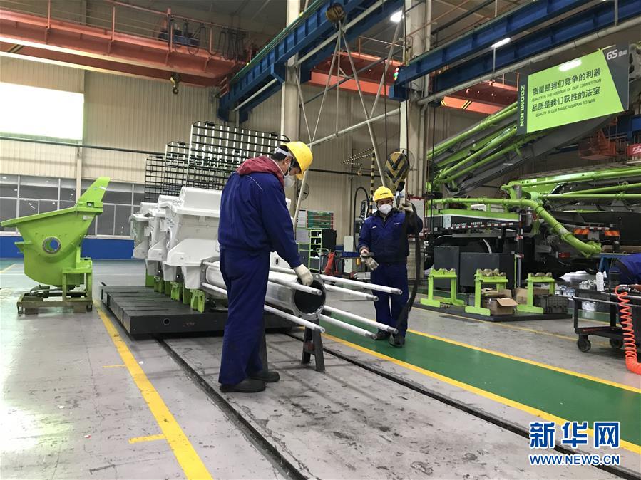 （新華全媒頭條&middot;圖文互動）（9）努力保持生產(chǎn)生活平穩(wěn)有序&mdash;&mdash;抓緊復(fù)工復(fù)產(chǎn)穩(wěn)定經(jīng)濟(jì)運(yùn)行掃描