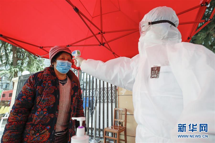 （聚焦疫情防控&middot;圖文互動）（2）篩查防護(hù)嚴(yán)格 門診有序增開&mdash;&mdash;武漢部分醫(yī)院走訪見聞