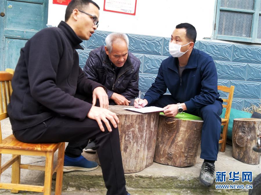 （習(xí)近平致敬的戰(zhàn)&ldquo;疫&rdquo;英雄&middot;下沉干部篇&middot;圖文互動(dòng)）（6）他們，挺身而出守防線