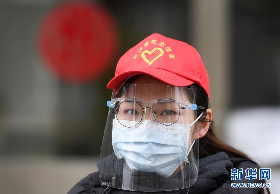 （習(xí)近平致敬的戰(zhàn)&ldquo;疫&rdquo;英雄&middot;志愿者篇&middot;圖文互動(dòng)）（4）他們，微光成炬照征程