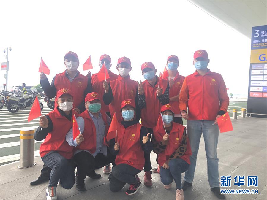 （新華全媒頭條&middot;習(xí)近平致敬的戰(zhàn)&ldquo;疫&rdquo;英雄&middot;武漢人民篇&middot;圖文互動）（10）壯哉，大武漢&mdash;&mdash;獻(xiàn)給英雄的武漢人民