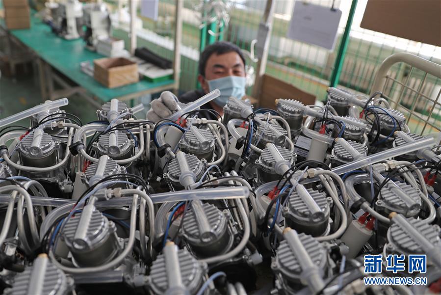 （聚焦疫情防控&middot;圖文互動(dòng)）（10）團(tuán)結(jié)起來！我們?nèi)f眾一心！&mdash;&mdash;中國抗疫人民力量的生動(dòng)實(shí)踐