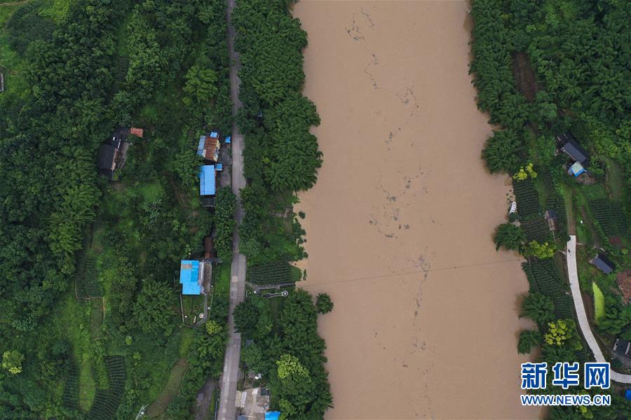 （在習(xí)近平新時代中國特色社會主義思想指引下&mdash;&mdash;新時代新作為新篇章&middot;習(xí)近平總書記關(guān)切事&middot;圖文互動）（6）戰(zhàn)洪魔　保安全&mdash;&mdash;近期防汛救災(zāi)熱點觀察