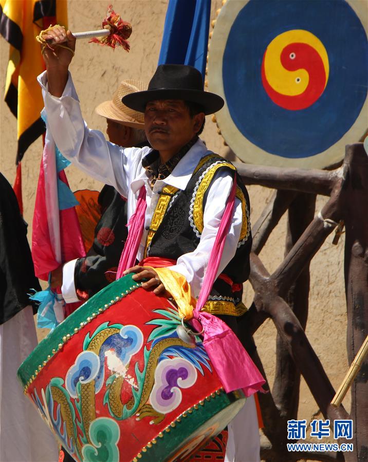 （圖文互動(dòng)）（4）高原追夢人守護(hù)非遺&ldquo;活化石&rdquo;