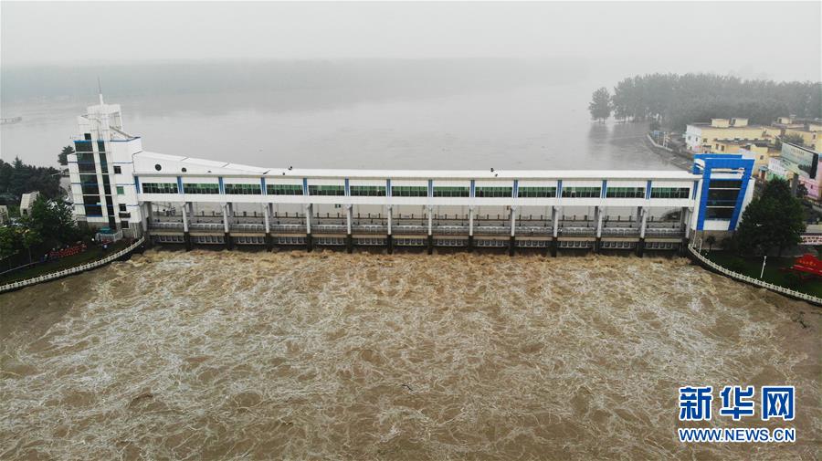 （新華全媒頭條&middot;圖文互動(dòng)）（4）筑起共御水患的鋼鐵長(zhǎng)堤&mdash;&mdash;戰(zhàn)洪一線的&ldquo;干群關(guān)系新答卷&rdquo;