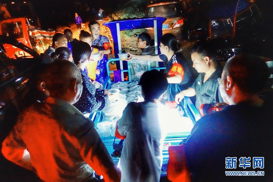 （新華全媒頭條&middot;圖文互動(dòng)）（15）筑起共御水患的鋼鐵長(zhǎng)堤&mdash;&mdash;戰(zhàn)洪一線的&ldquo;干群關(guān)系新答卷&rdquo;