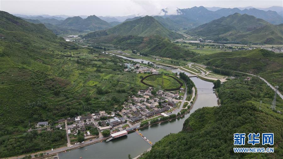 （新華全媒頭條&middot;走向我們的小康生活&middot;圖文互動(dòng)）（5）長(zhǎng)城腳下，小康村串成&ldquo;珍珠鏈&rdquo;