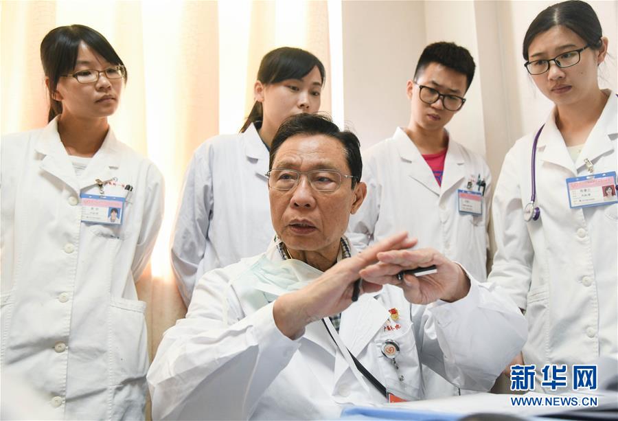 （圖文互動）（5）敢醫(yī)敢言，生命至上&mdash;&mdash;記&ldquo;共和國勛章&rdquo;獲得者鐘南山