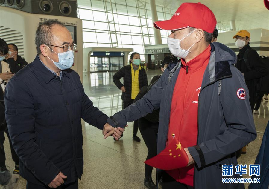 (圖文互動)(2)追趕時間的人——記“人民英雄”國家榮譽(yù)稱號獲得者張定宇