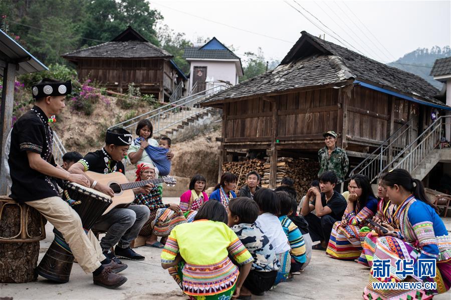 (新華全媒頭條·決戰(zhàn)決勝脫貧攻堅(jiān)·督戰(zhàn)未摘帽貧困縣·圖文互動(dòng))(4)脫貧的歌聲——云南直過民族和人口較少民族共入新時(shí)代