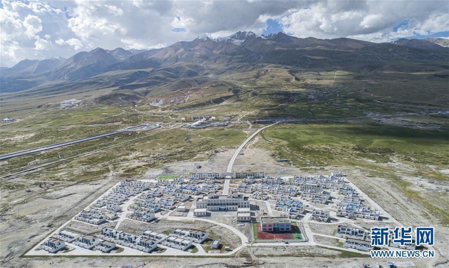 （新華全媒頭條&middot;走向我們的小康生活&middot;圖文互動(dòng)）（1）扎西德勒，我們的新家園&mdash;&mdash;西藏易地扶貧搬遷搬出幸福美好新生活