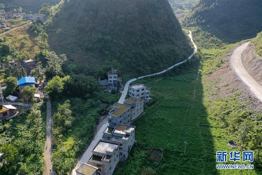 （新華全媒頭條&middot;走向我們的小康生活&middot;決戰(zhàn)決勝脫貧攻堅&middot;圖文互動）（5）千年之渴今朝解&mdash;&mdash;貴州貧困群眾實現(xiàn)&ldquo;吃水不愁&rdquo;