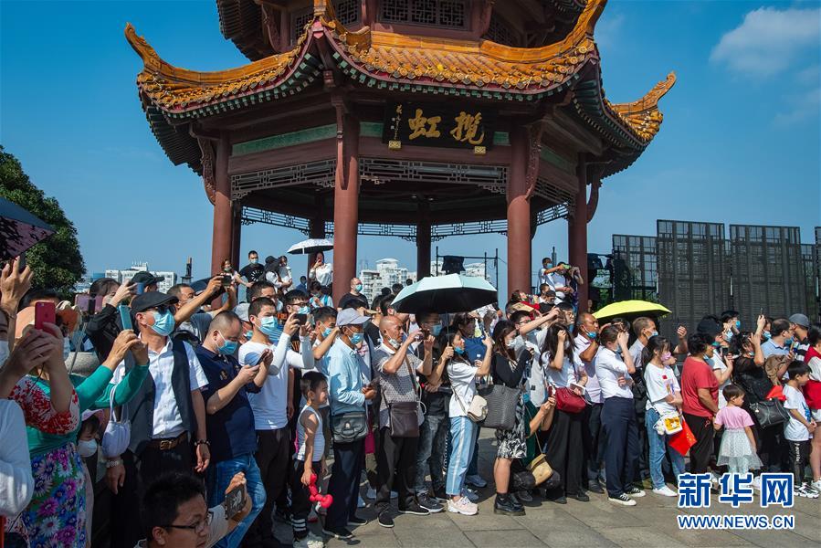 （新華全媒頭條&middot;圖文互動(dòng)）（2）大美中國(guó)看活力&mdash;&mdash;來(lái)自國(guó)慶黃金周的一線(xiàn)觀(guān)察